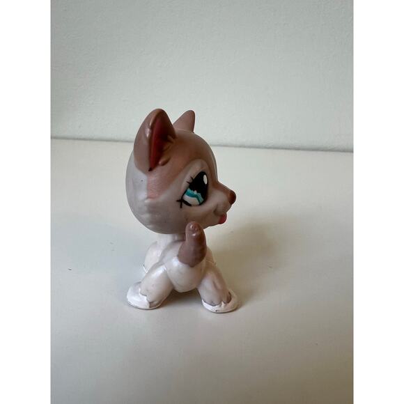Littlest Pet Shop LPS #1012 Husky Dog Toy Figure Hasbro Blue Eyes - Picture 4 of 5